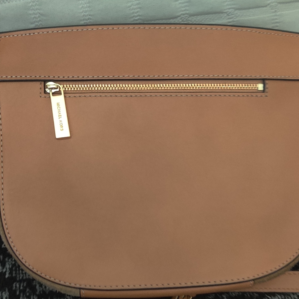 Michael Kors - Picture 3 of 7